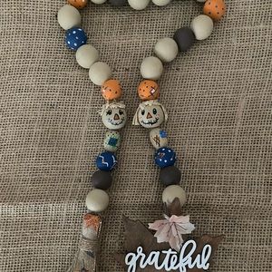 Wood bead garland,Scarecrow bead garland,Farmhouse garland,Fall Decor,Tier Tray